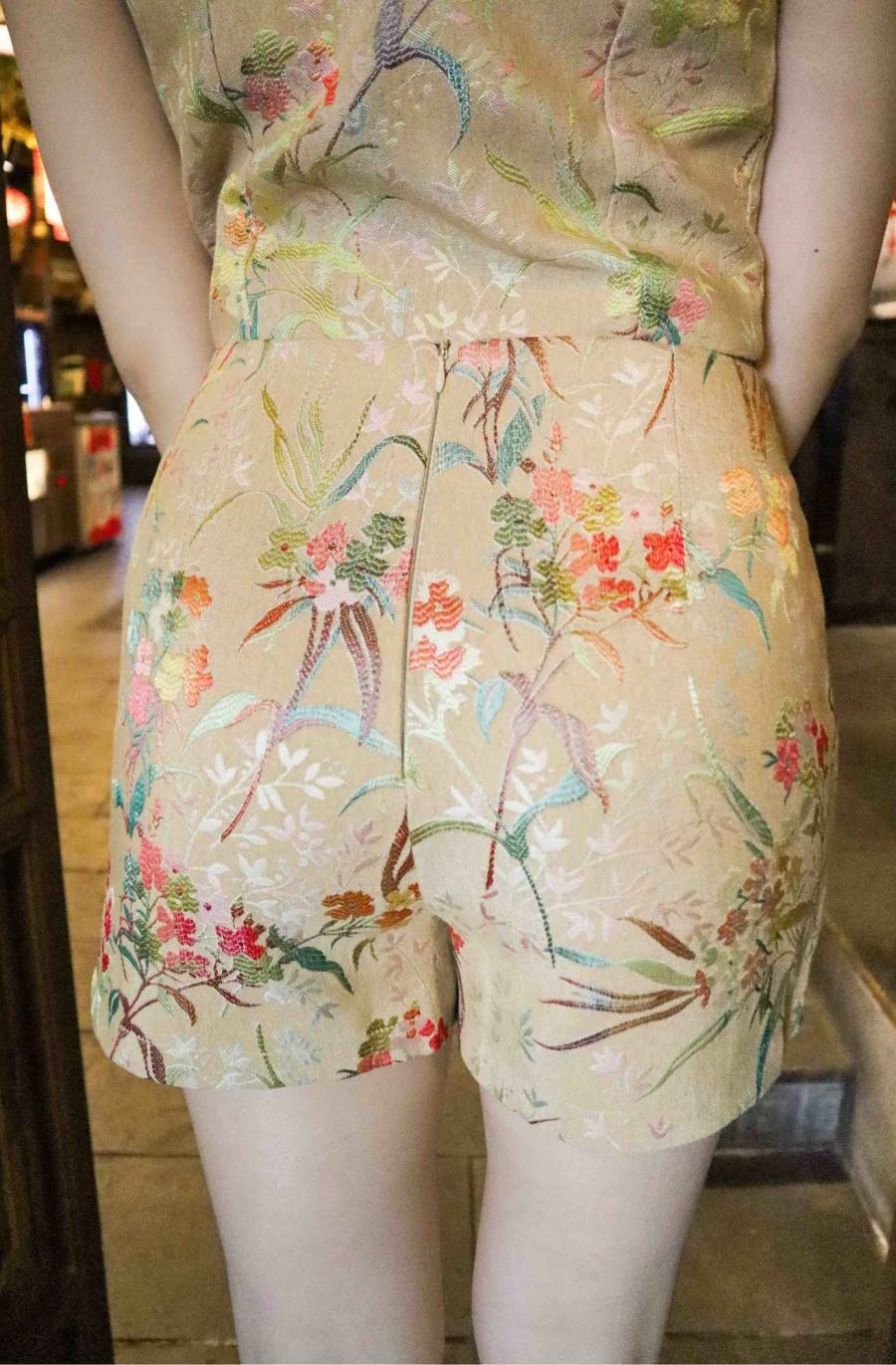 Embroidered double pocket shorts - Image 6
