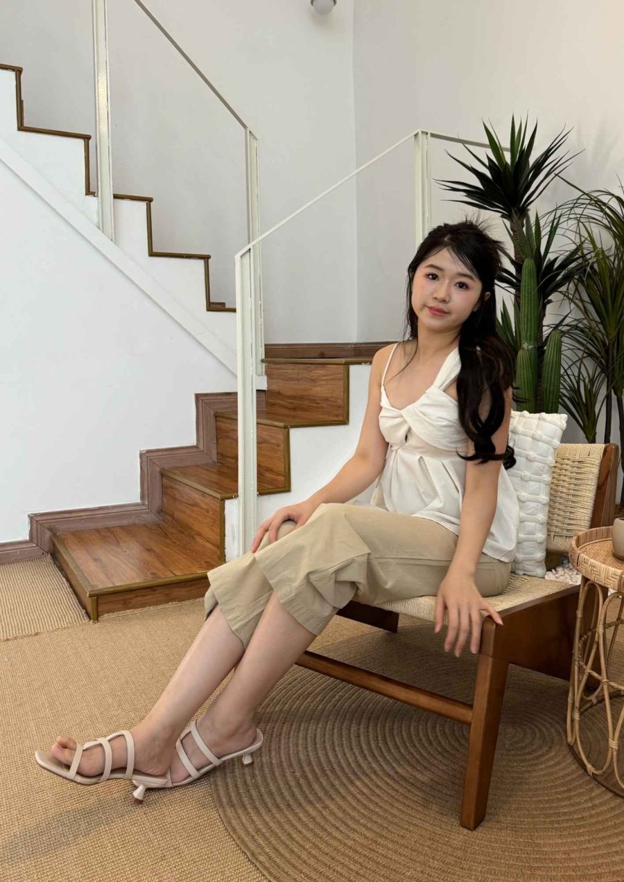 Front Twist Linen Top