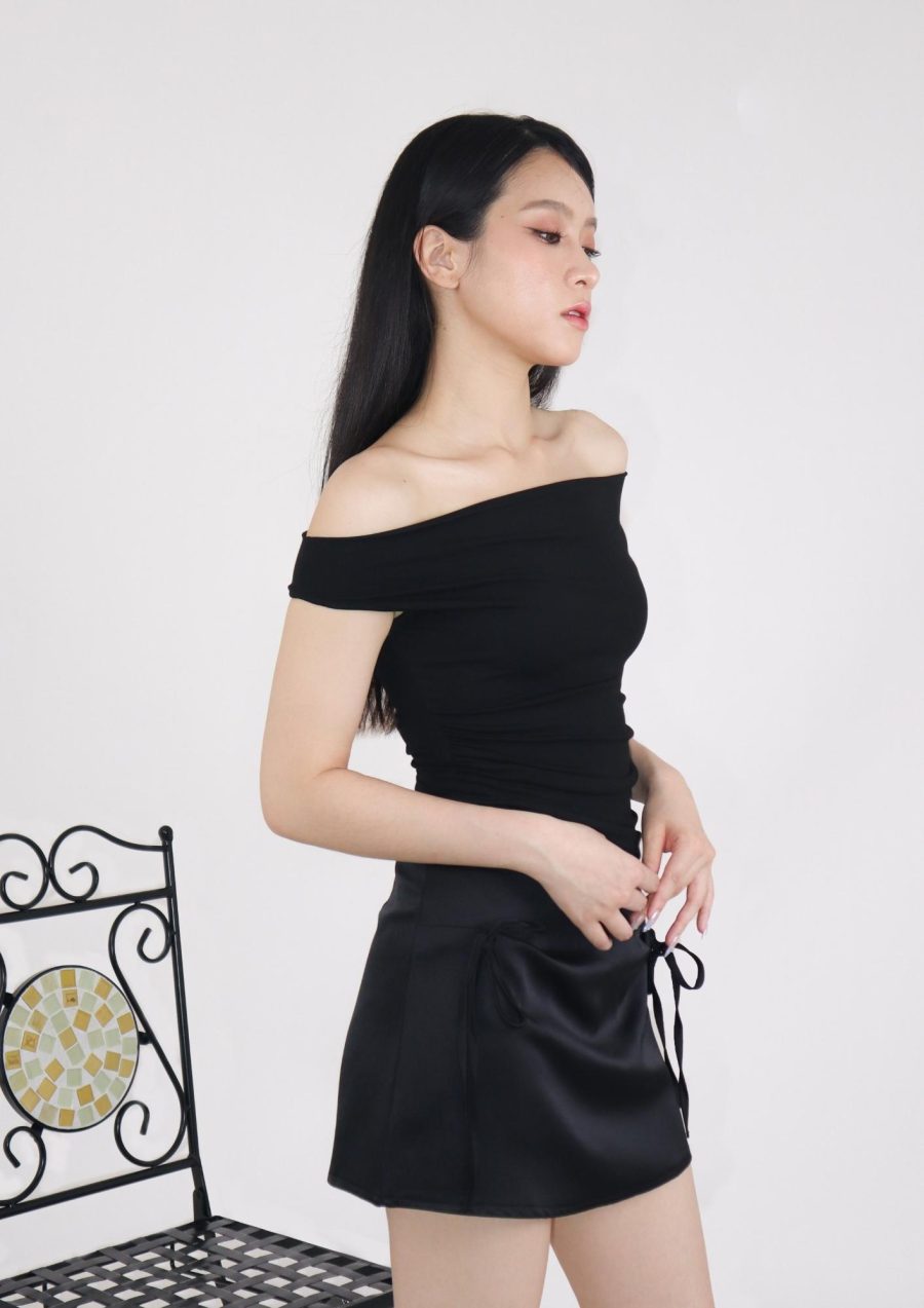 Off Shoulder Ruched Top - Image 2