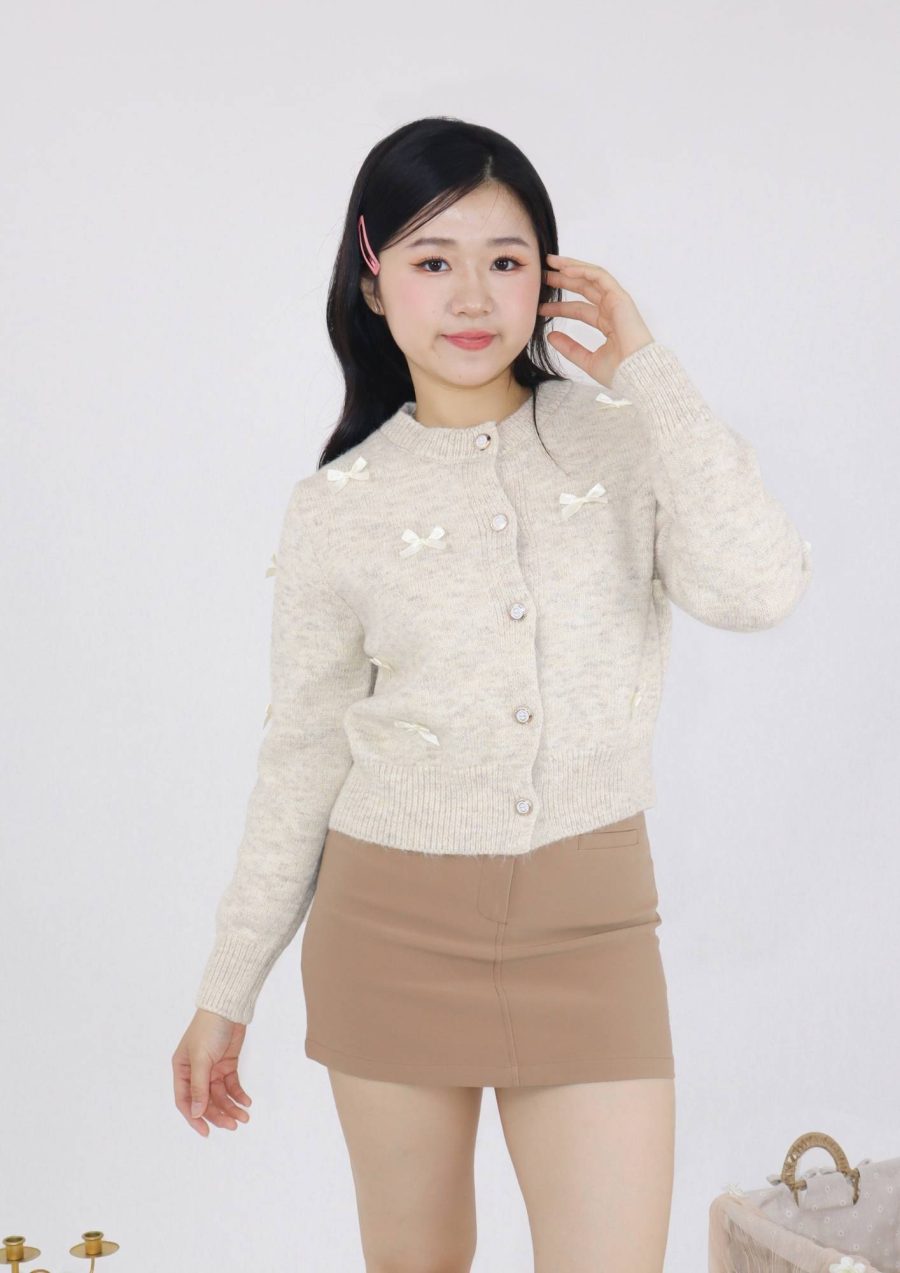 Ribbons Cardigan w White Buttons