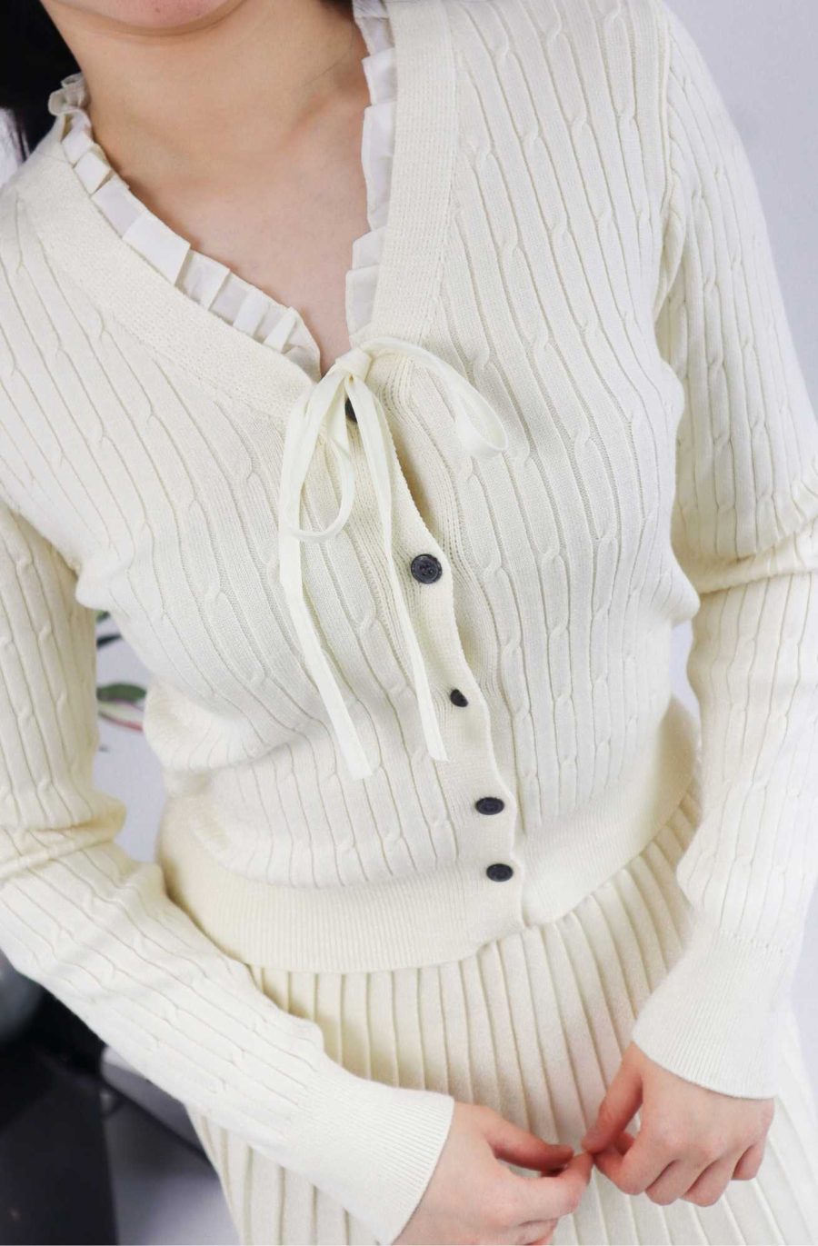 Ruffle Trim Cable Knit Top w Skirt - Image 4